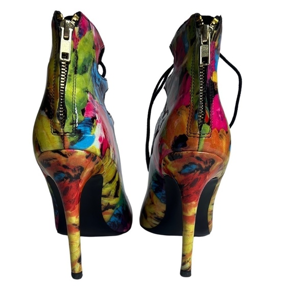 steve Madden Floral Cythiaa Lace-Up Booties - Picture 6 of 7